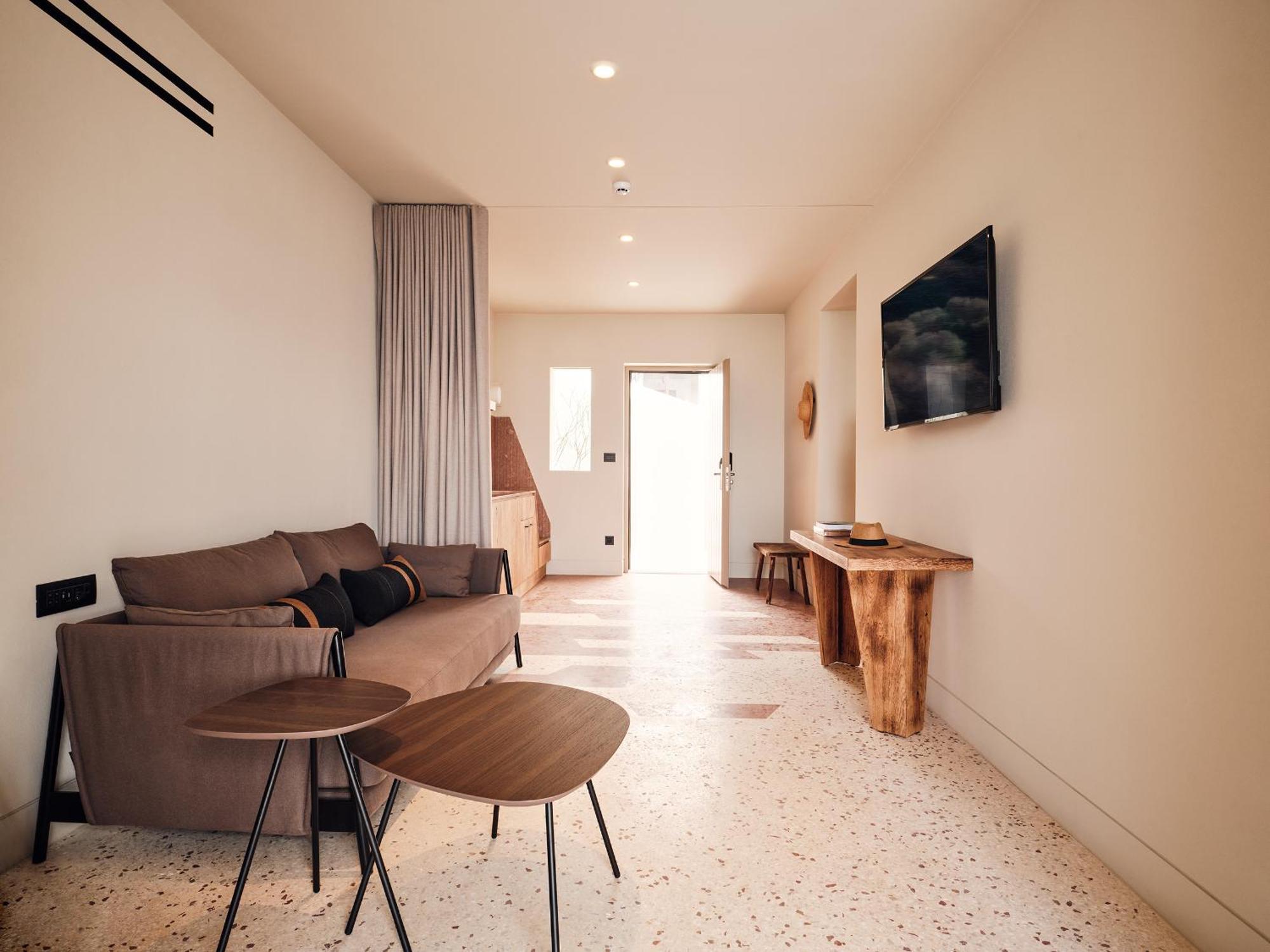 Nous Santorini Hotel Месария Стая снимка